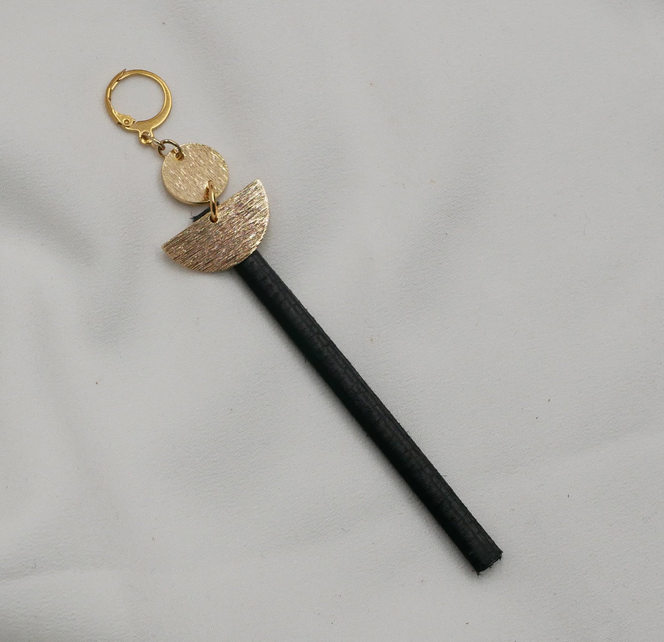 Solo lang dinglende &oslash;rering Pink l&aelig;der eller valgfri farve