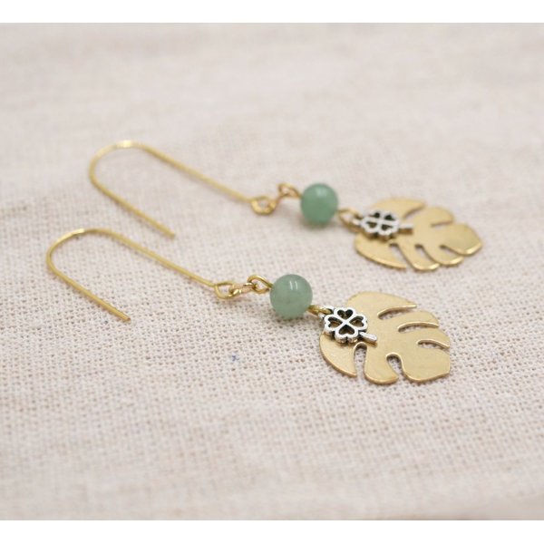 &Oslash;reringe, r&aring; messing, monstera blade og kl&oslash;ver