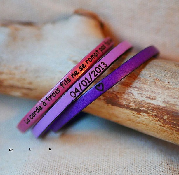 Fin ankelk&aelig;de af l&aelig;der, der kan personligg&oslash;res ved gravering