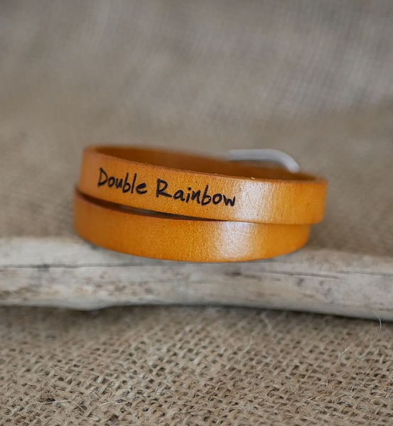 L&aelig;derarmb&aring;nd dobbelt tour camel Indgraveret blandet