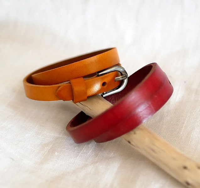 L&aelig;derarmb&aring;nd dobbelt tour camel Indgraveret blandet