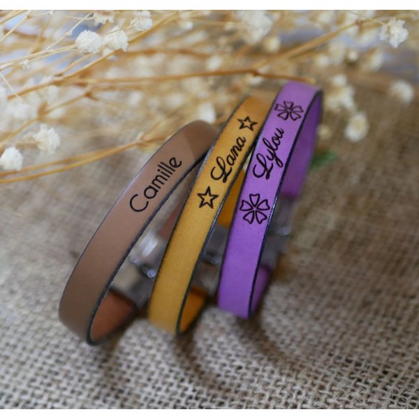 Specialindgraveret l&aelig;derarmb&aring;nd til kvinder