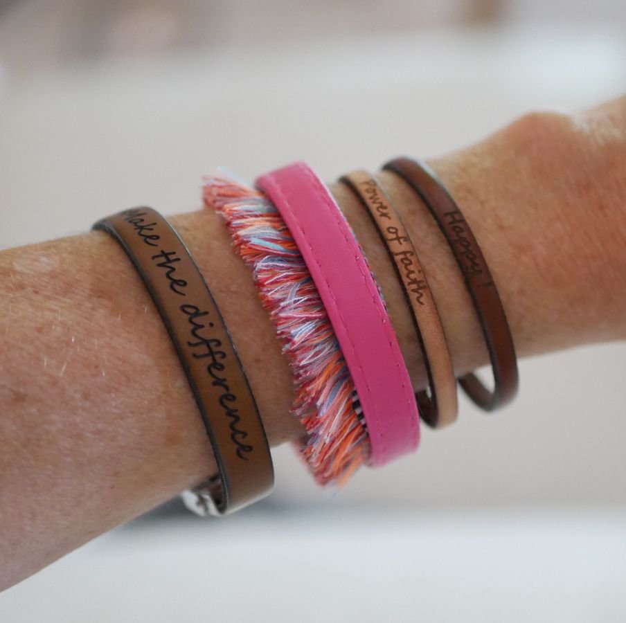 Tilpasset fint læderarmbånd til kvinder, der kan tilpasses 