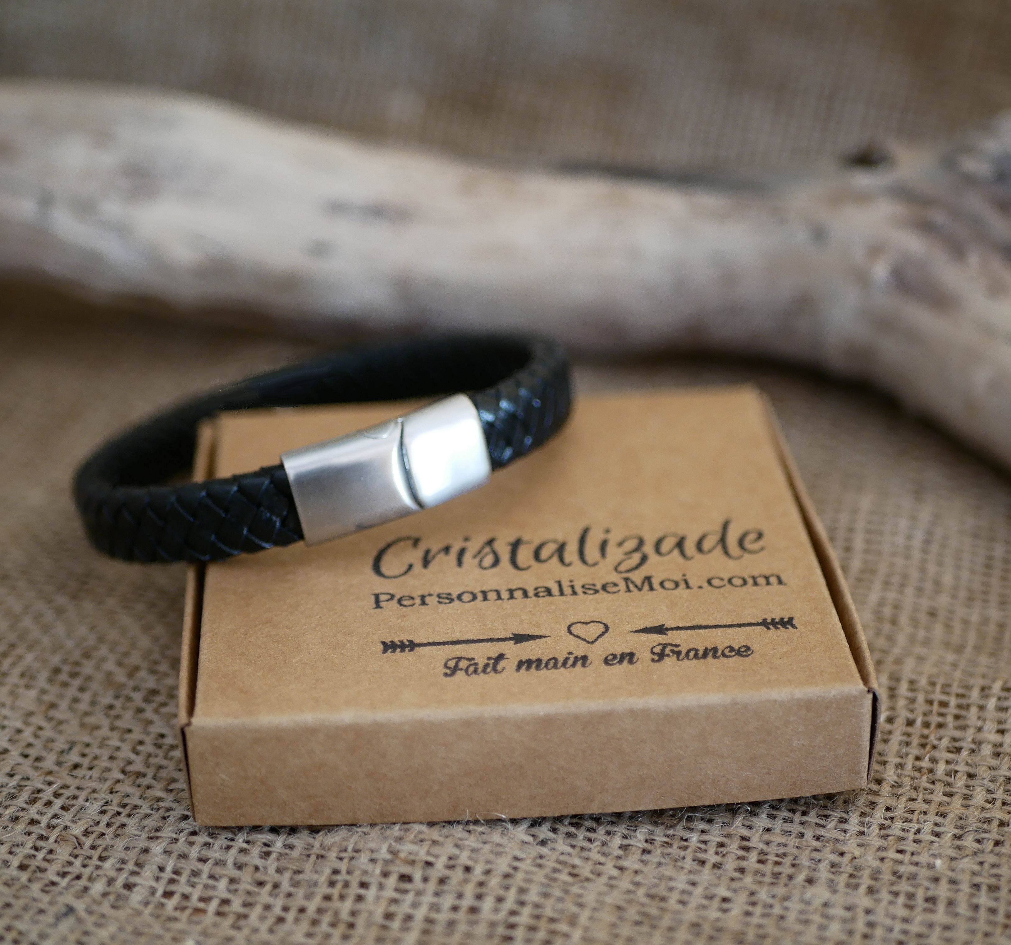 Brunt l&aelig;derarmb&aring;nd med keltisk knude og magnetisk st&aring;lsp&aelig;nde