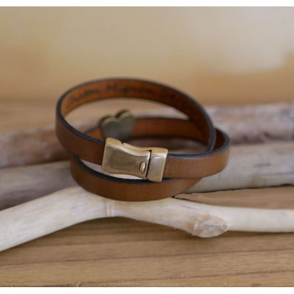 Dobbelt l&aelig;der og bronze hjerte armb&aring;nd, mulighed for gravering af dine ord