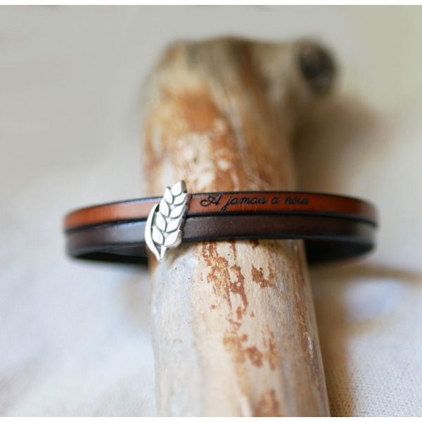 L&aelig;der duo armb&aring;nd og tilpasselig hvede &oslash;re loop, mand og kvinde hvede bryllup