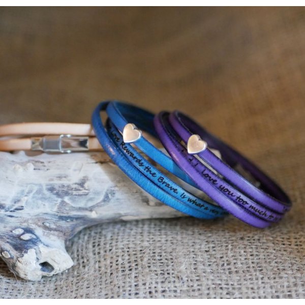 Tilpasseligt l&aelig;derarmb&aring;nd til kvinder, multi-turns, s&oslash;lv hjerte design