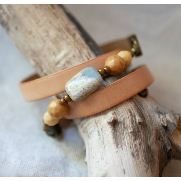 L&aelig;der og beige perler armb&aring;nd til kvinder til personlig tilpasning 