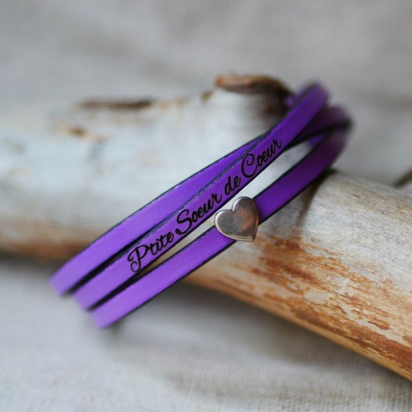 Tilpasseligt l&aelig;derarmb&aring;nd til kvinder, multi-turns, s&oslash;lv hjerte design