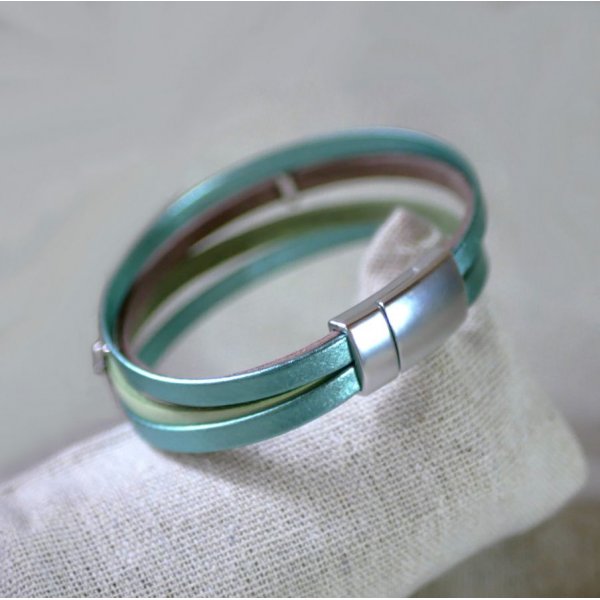 L&aelig;dermanchetarmb&aring;nd med Ginkgo-design, der kan personligg&oslash;res 