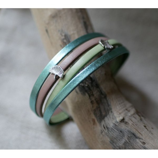 L&aelig;dermanchetarmb&aring;nd med Ginkgo-design, der kan personligg&oslash;res 