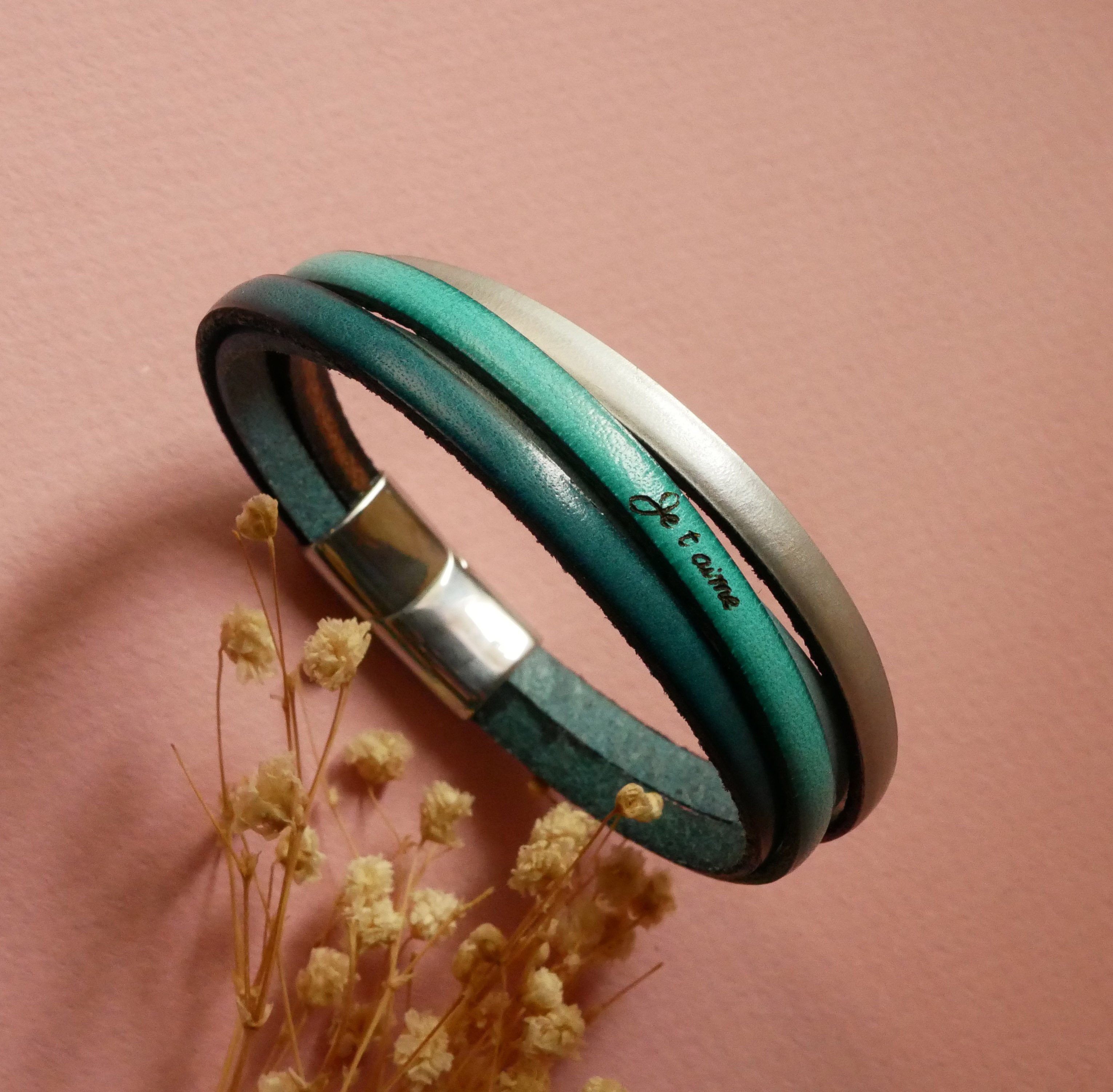 Manchetarmb&aring;nd i et udvalg af 4 l&aelig;dertyper