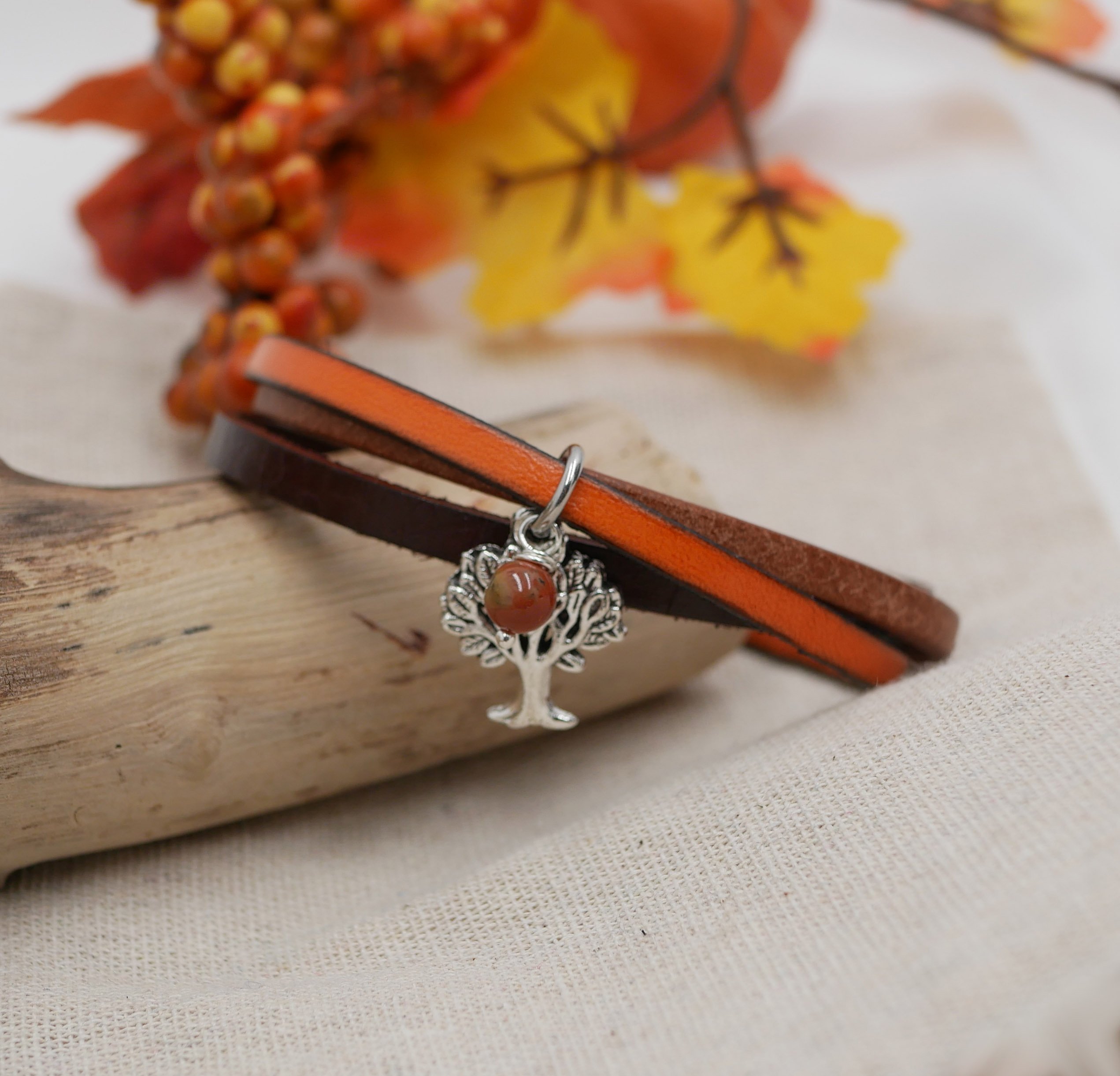 Manchetarmb&aring;nd i multi-l&aelig;der til kvinder Efter&aring;rsvedh&aelig;ng efter eget valg