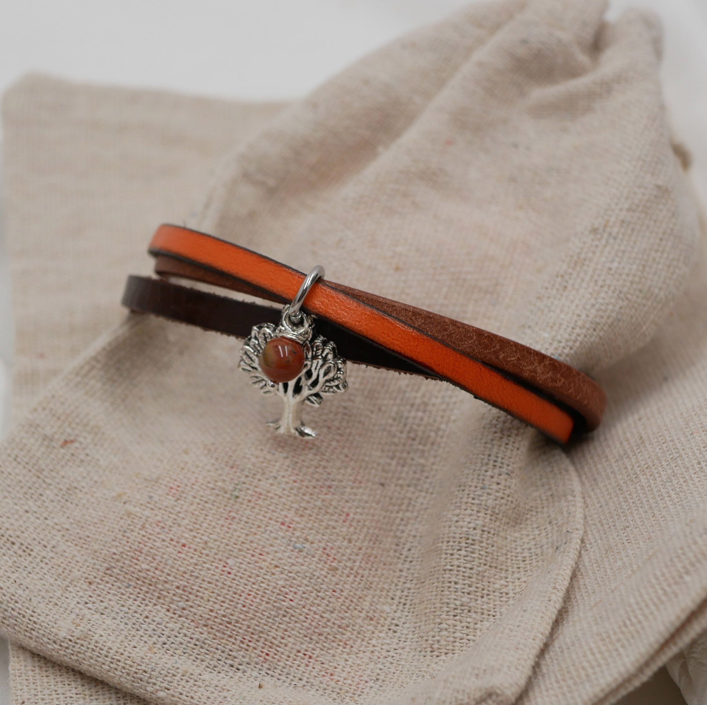 Manchetarmb&aring;nd i multi-l&aelig;der til kvinder Efter&aring;rsvedh&aelig;ng efter eget valg