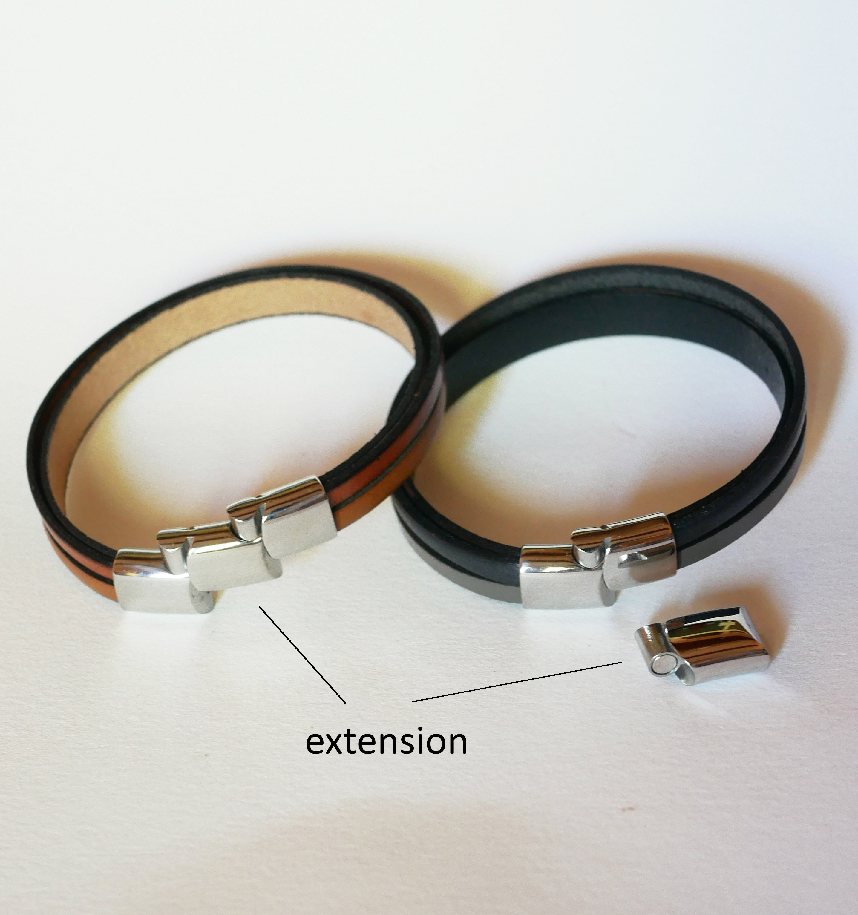 Gr&oslash;nt &amp; gr&aring;t manchetarmb&aring;nd i multi-l&aelig;der til m&aelig;nd