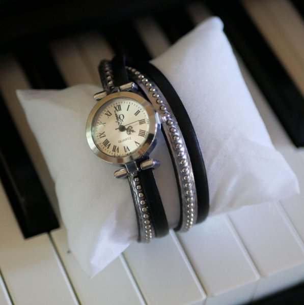 Se fors&oslash;lvet dobbelt l&aelig;derrem perler farve valg til at tilpasse 