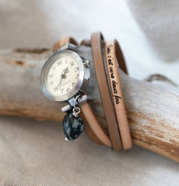 Dobbelt l&aelig;derrem ur med obsidian sten hjerte, farverne kan tilpasses 