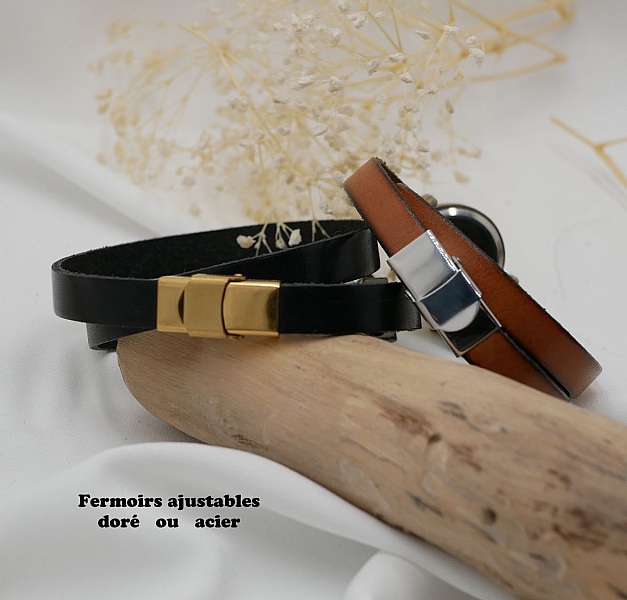 Bracelets en cuir avec fermoirs ajustables doré ou acier.