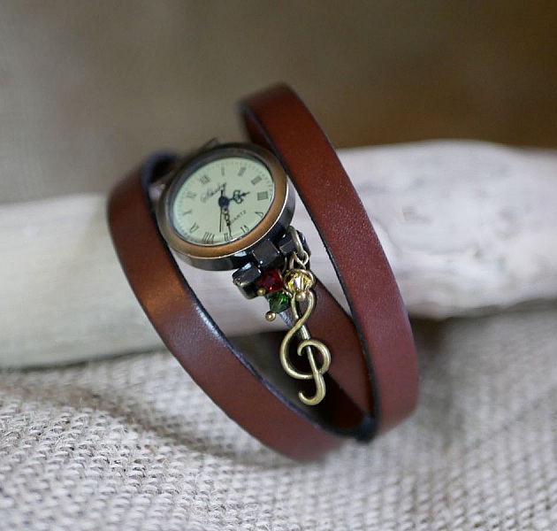 Rasta Reggaeb stil ur med l&aelig;derrem 2 eller 3 omgange justerbar l&aring;s