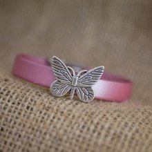 Læderarmbånd til pige med sommerfugl charme