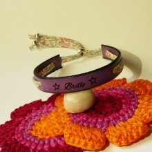 Florâme "Brille" indgraveret armbånd med pastelfarvet liberty-bånd på lilla læder